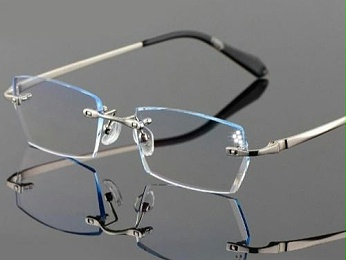 应该怎么去保养无框眼镜?